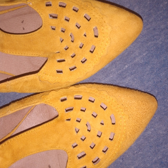 Anthro Lucky Penny 38 Suede Cut Out Yellow Heels. - Picture 13 of 16